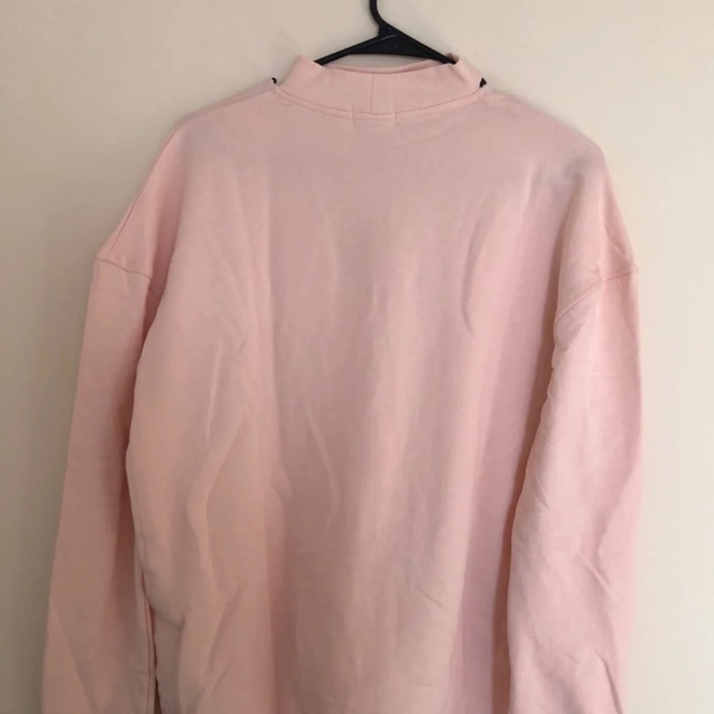 Pink sweater with V neck chocker style - Picture 3 of 5